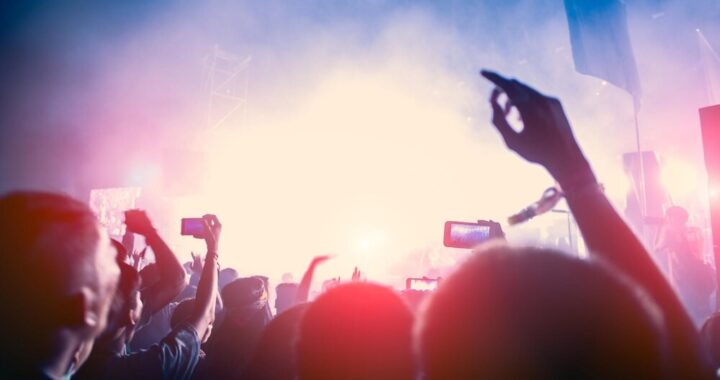 odkryj-magi---muzyki-carlosa-santany-na-koncercie--auto-1849